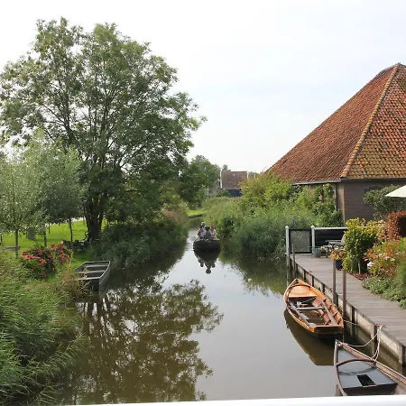 Dom wakacyjny Beautiful Holiday In Near Lake De Woude