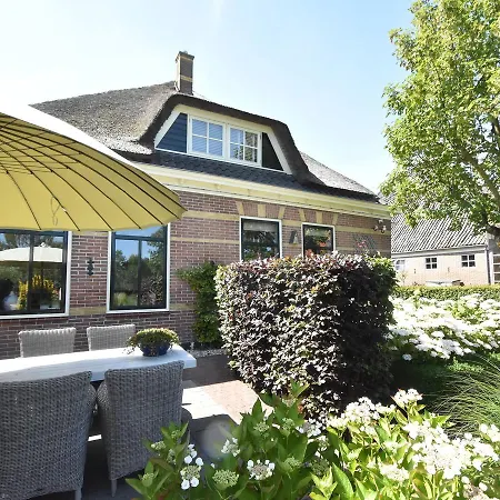 Beautiful Holiday In Near Lake Dom wakacyjny De Woude